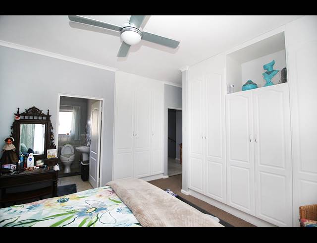 3 BEDROOM TOWNHOUSE FOR SALE IN ISLAND VIEW